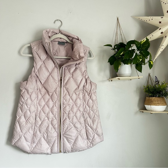 🩷ATHLETA PINK QUILTED VEST RESPONSIBLE DOWN WINTER SPRING CASUAL SIZE MEDIUM - Picture 2 of 10